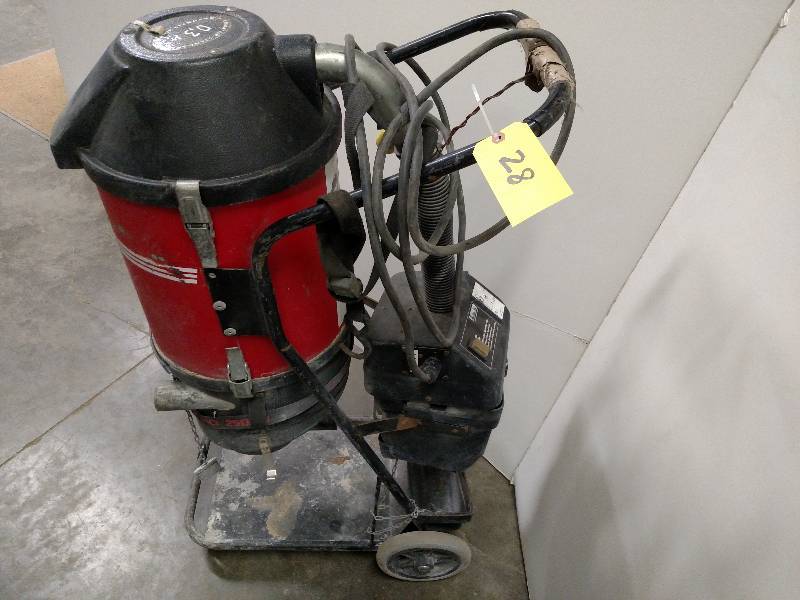 lot 28 image: Ermator S12 Auto Start Vacuum, Work...