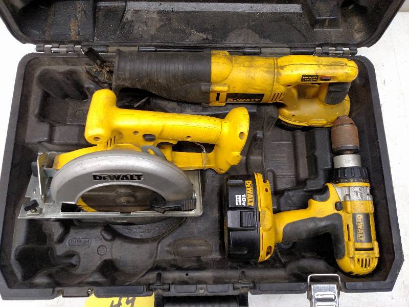 lot 44 image: Dewalt 18 Volt Cordless Tool Set, W...