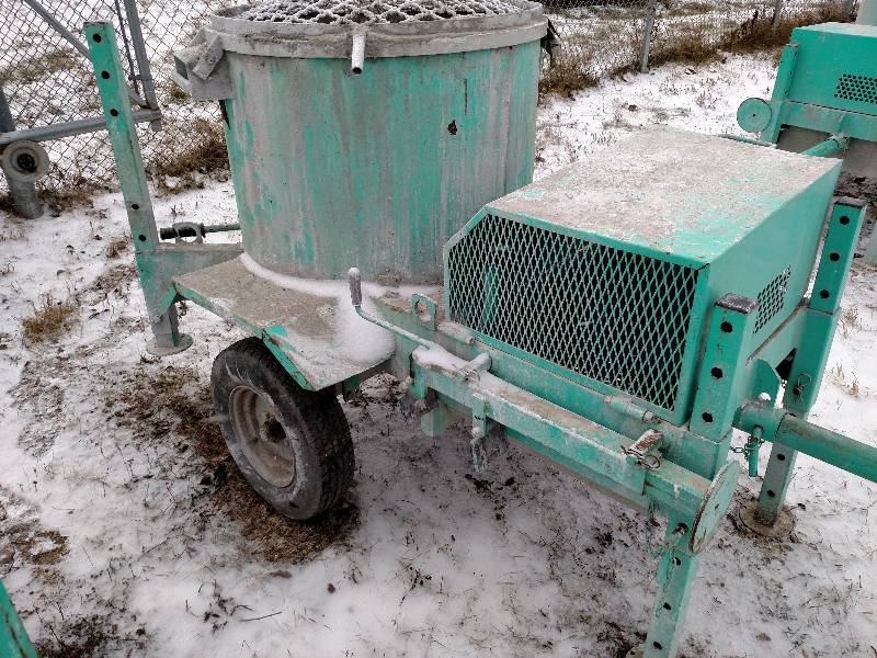 lot 20 image: Imer Mix 240 8 cu. Ft. Cement Mixer...