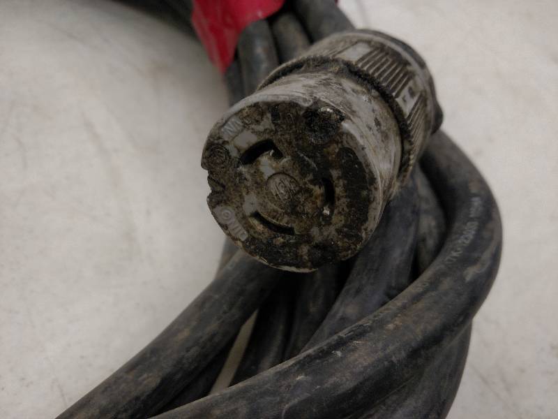 lot 23 image: Heavy Duty Extension Cord, 100, 22...