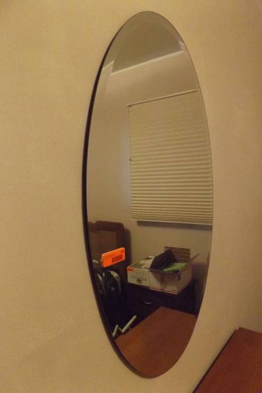 lot 161 image: Oval wall mirror with bevel, unframed