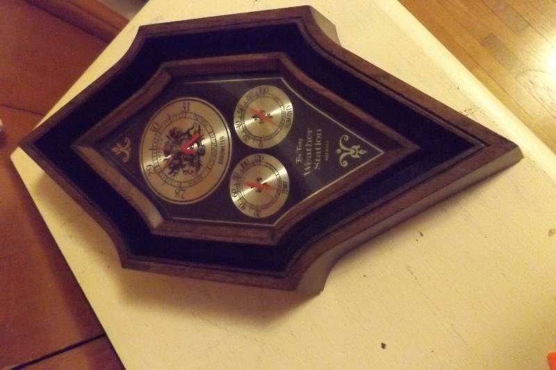 lot 173 image: Tru Temp weather station, barometer, temperature, humidity