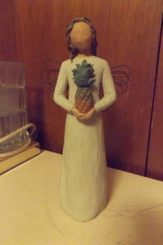 lot 177 image: Willow Tree Welcoming Angel figurine