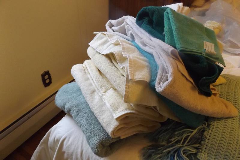 lot 181 image: Bath towels, hand towels, washcloths