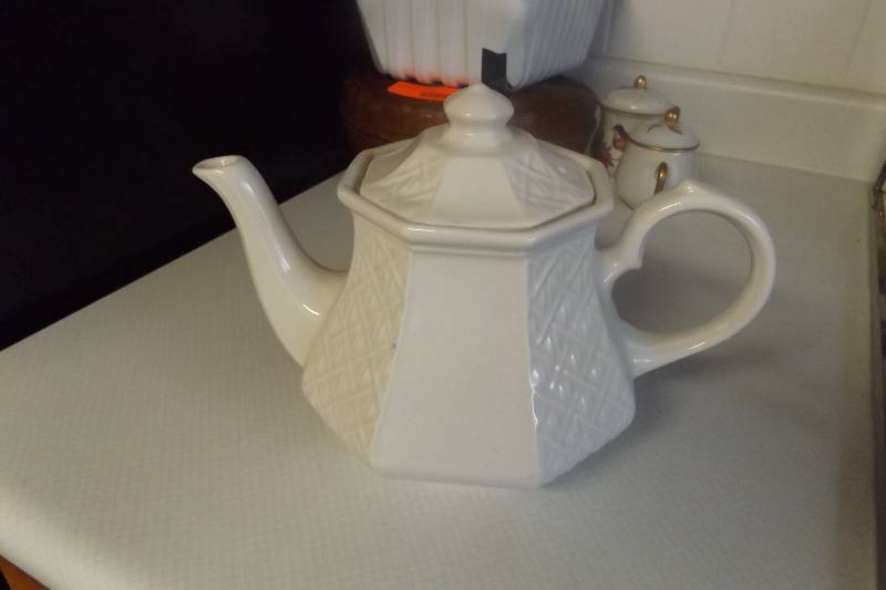lot 214 image: Stadler white teapot, England