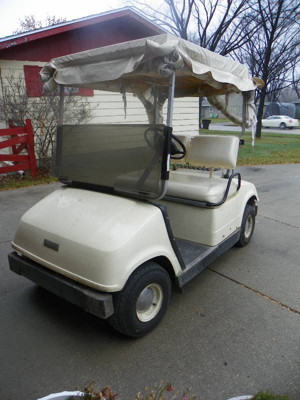 lot 77 image: Golf Cart