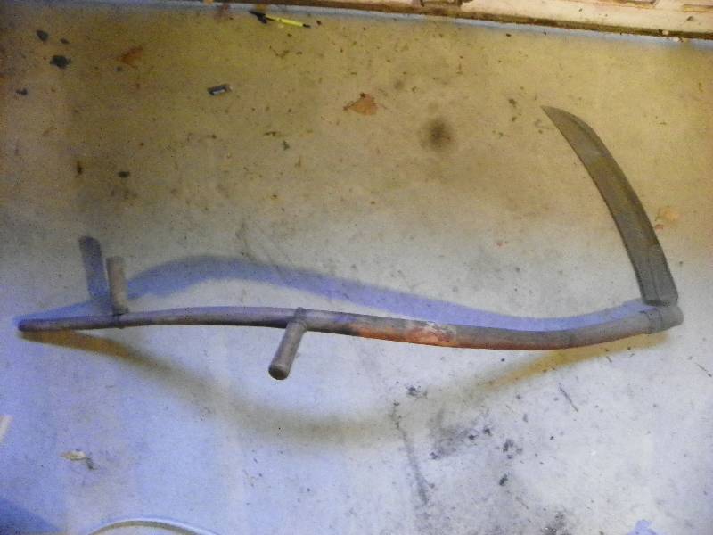 lot 81 image: Scythe