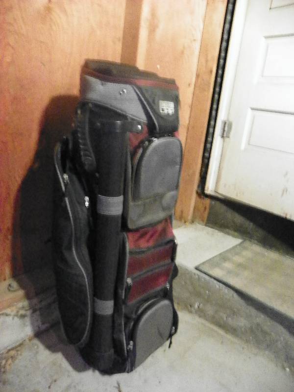lot 83 image: Golf Club Bag