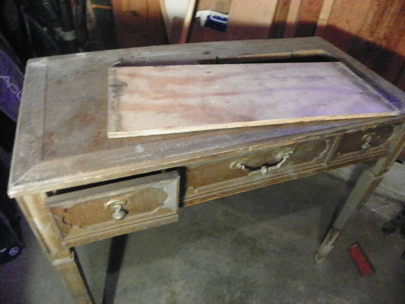 lot 87 image: Old sewing machine cabinet