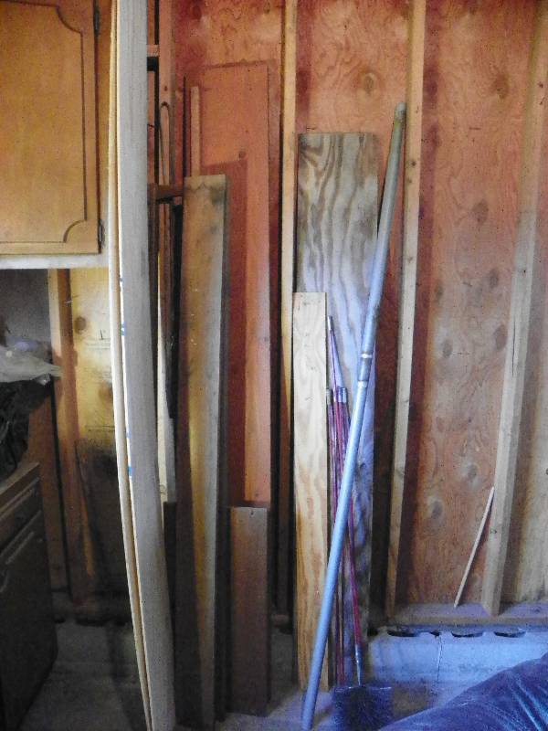 lot 93 image: Garage items
