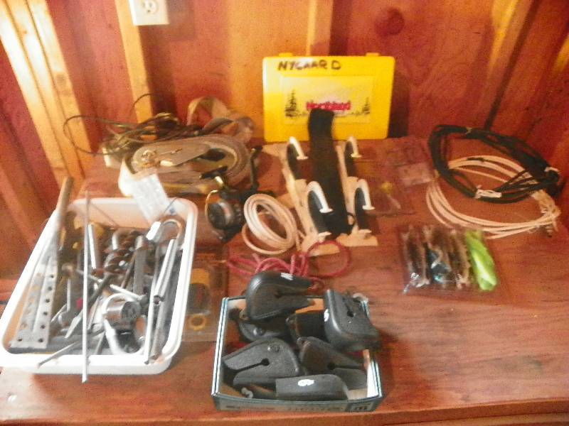 lot 95 image: Garage items