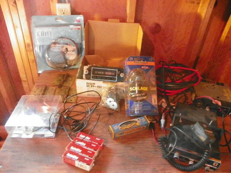 lot 96 image: Garage items