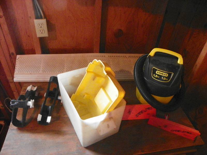 lot 101 image: Garage items