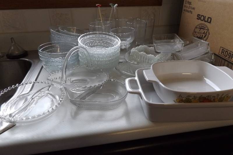 lot 229 image: Ceramic casseroles, clear glass pieces, some crystal