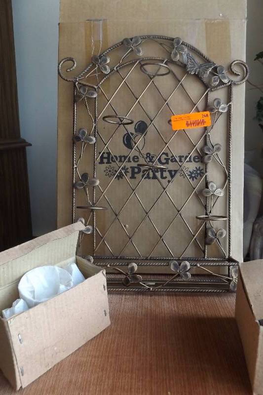 lot 268 image: Home and Garden Party wall tealight holder