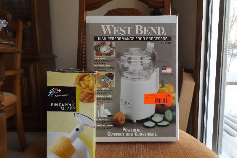 lot 273 image: West Bend High Performance food processor, pineapple cutter