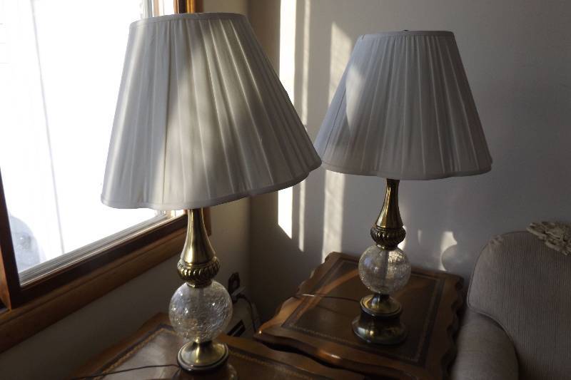 lot 295 image: Set of matching lamps, shattered glass look with metal