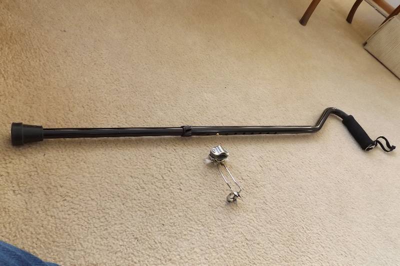 lot 446 image: Adjustable cane with removable winter end