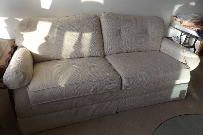 lot 451 image: La-Z-Boy neutral light tan couch