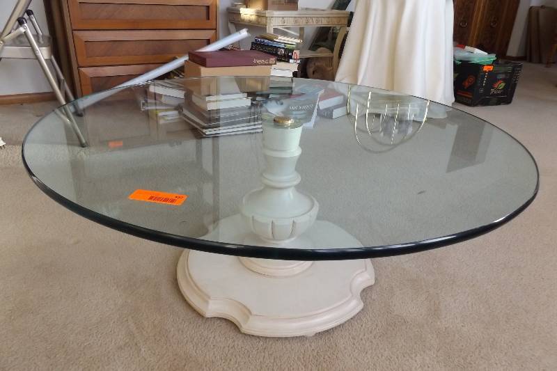 lot 452 image: Round glass coffee table with white stand