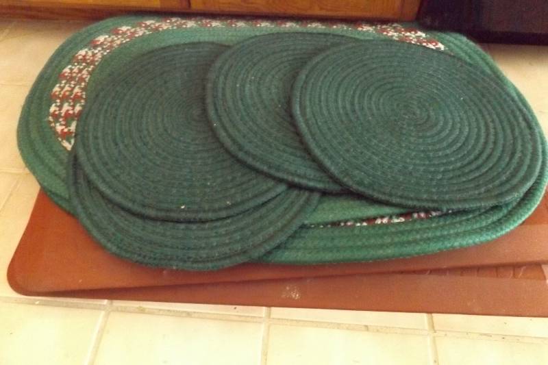 lot 459 image: Standing pads, throw rugs, chair pads
