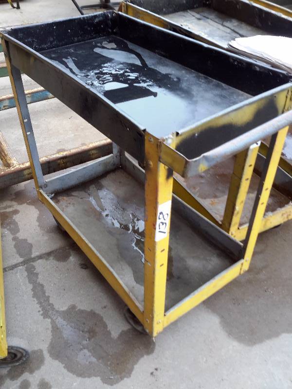 lot 138 image: Service Cart.. 30 in x 16in x 32in h