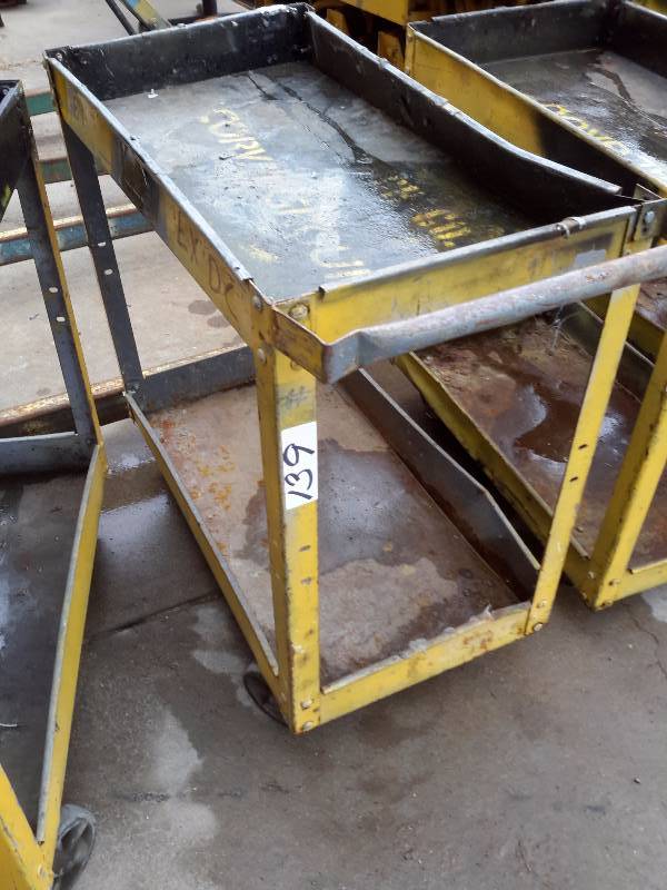 lot 139 image: Service Cart.. 30 in x 16in x 32in h