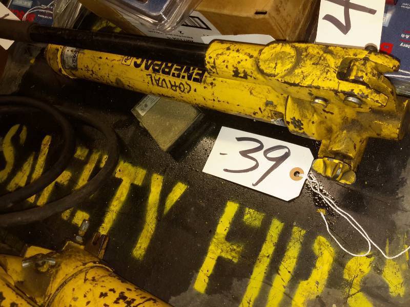 lot 39 image: Enerpac