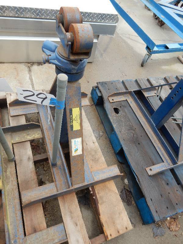 lot 29 image: Current Tools, 680 Reel Jack, 3750 lb capacity