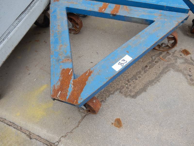 lot 83 image: Triangular Steel Cart