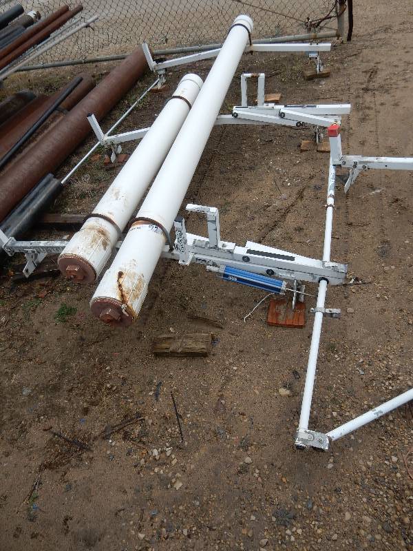 lot 99 image: Ladder Rack with plastic tubes (looks like Weather Guard, but no tag)