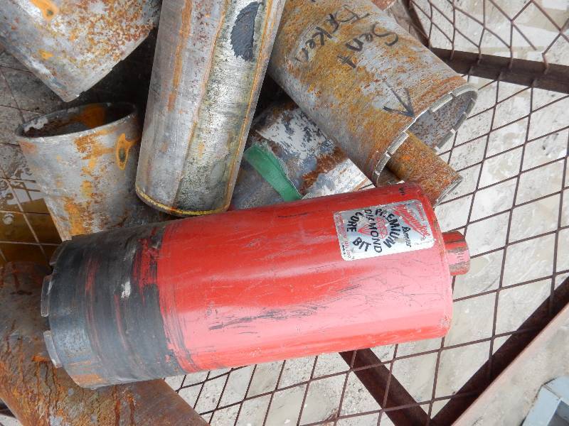 lot 127A image: lot of core bits.. Some good.. Some have damage..