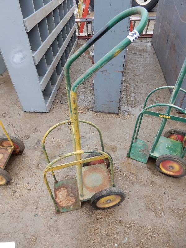 lot 133 image: 2 Tank Cart as shown