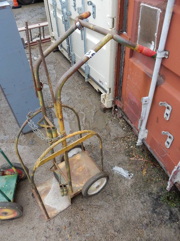 lot 135 image: 2 Tank Cart as shown
