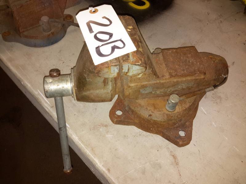 lot 20B image: Heavy Duty Vise