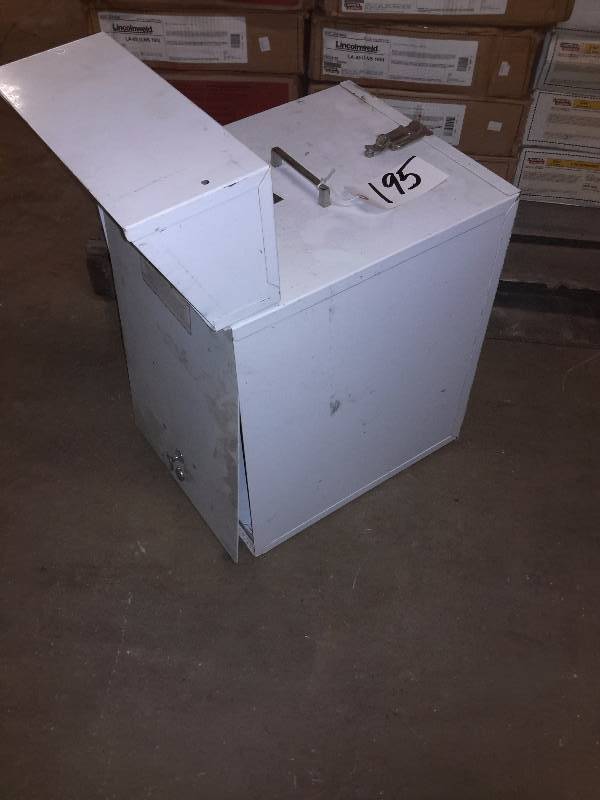 lot 160 image: Pass Through Box