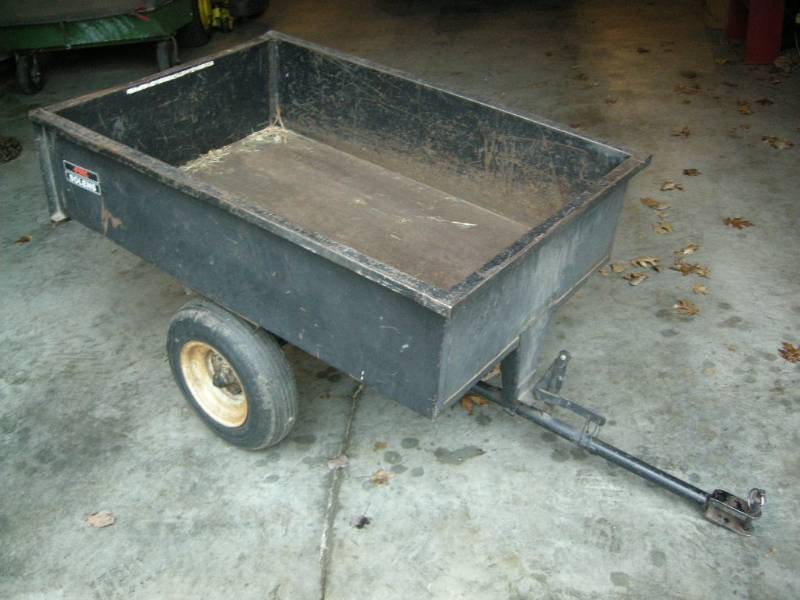 lot 11 image: Utility Cart
