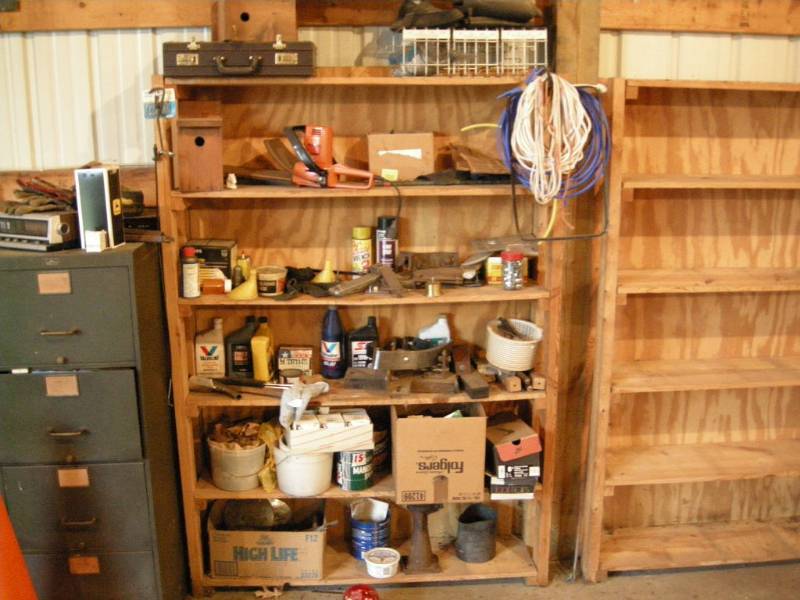 lot 19 image: Shelf Unit and Contents