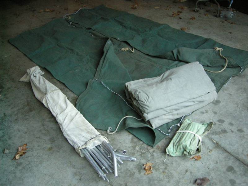 lot 25 image: Vintage Canvas Tent