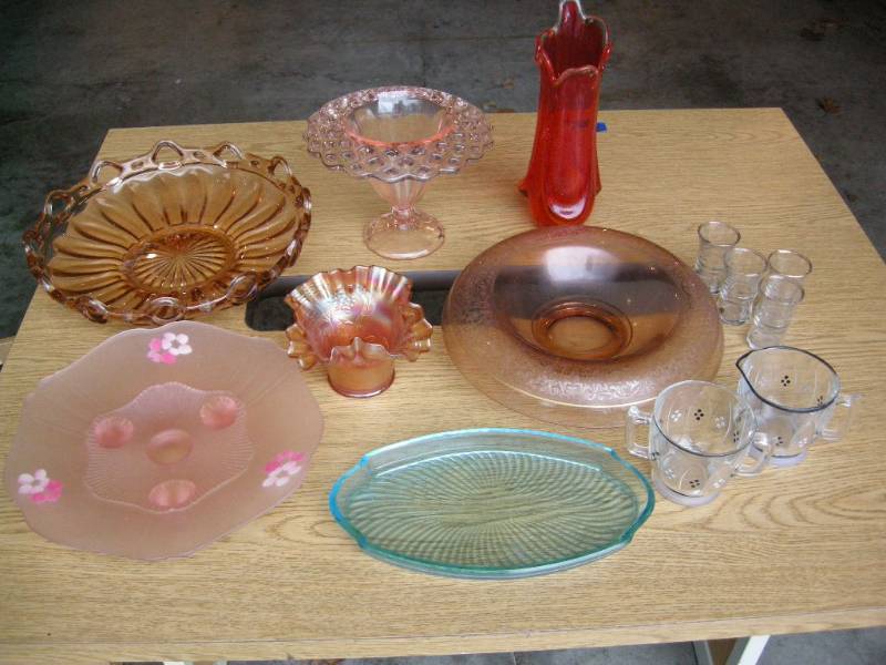 lot 36 image: Group Depression Collector Glass