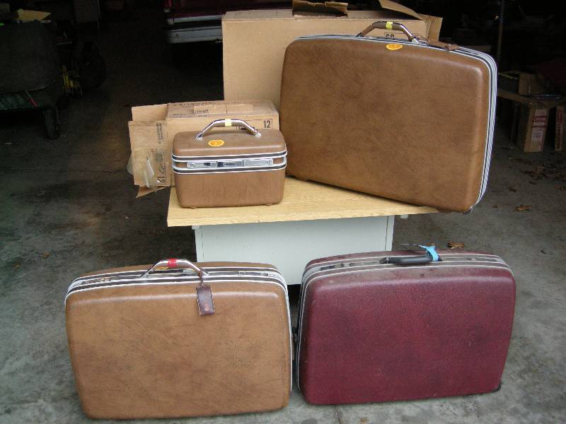 lot 58 image: Vintage Luggage