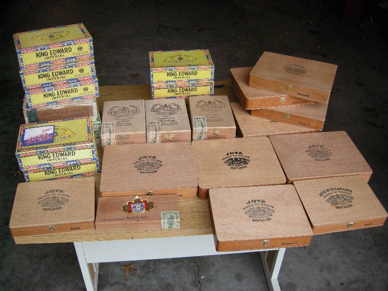 lot 65 image: Old Cigar Boxes
