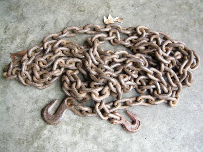 lot 67 image: 20 Log Chain