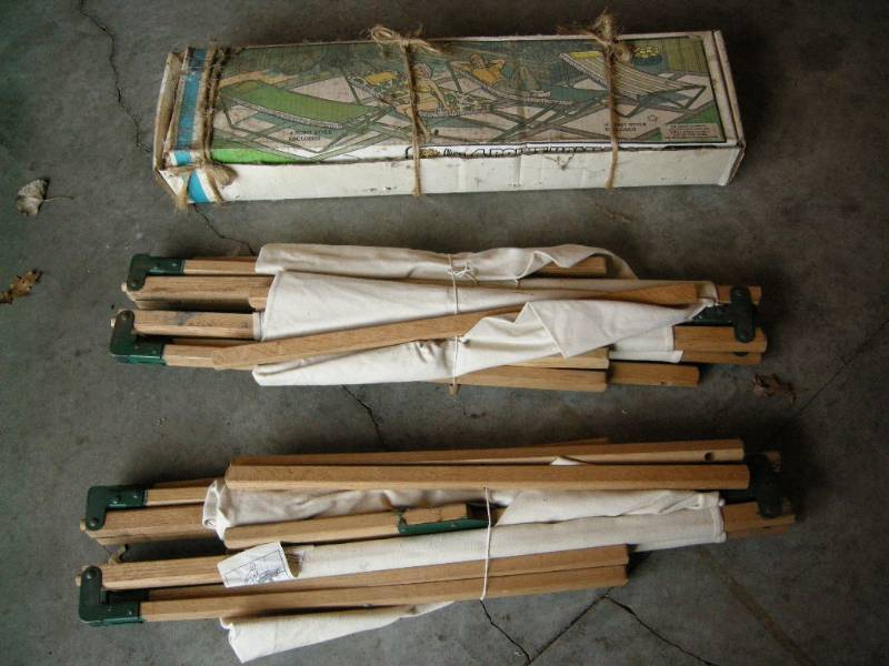 lot 85 image: Free Standing Hammock - Camp Cots