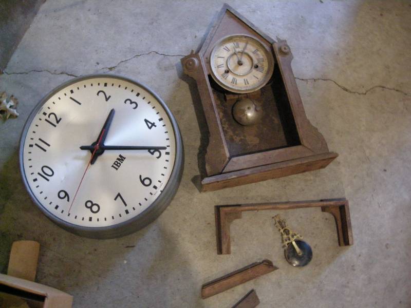 lot 86 image: Old Clocks