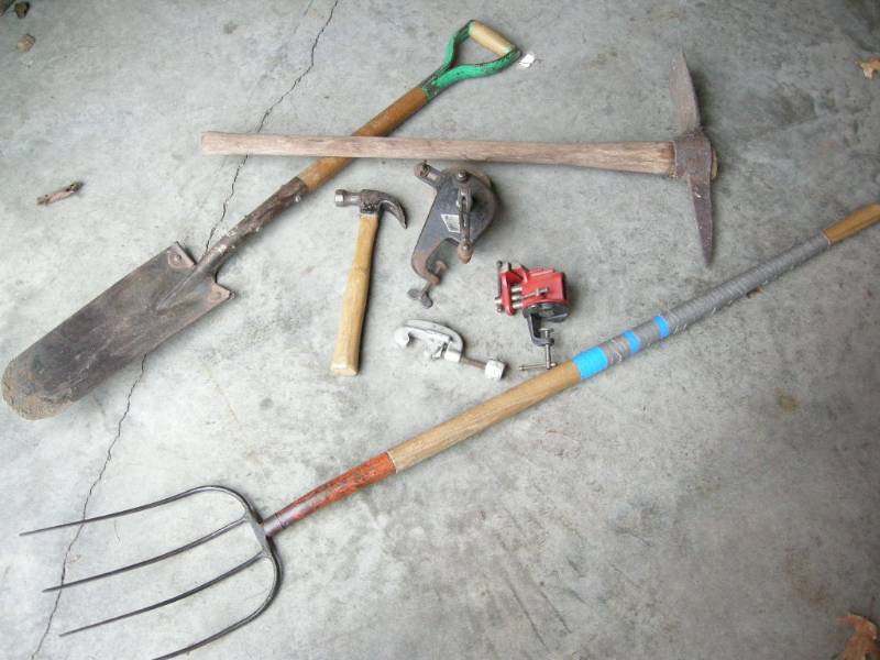 lot 95 image: Misc Tools