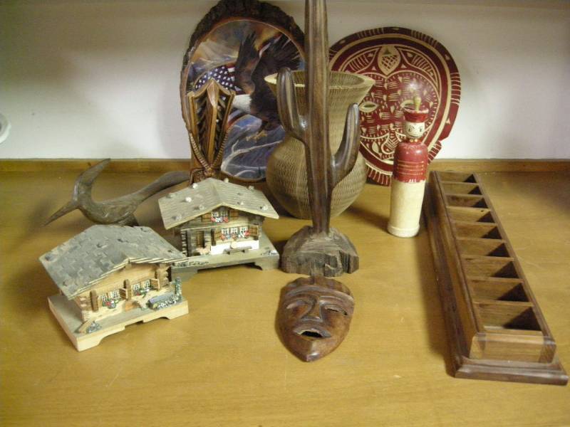 lot 112 image: Vintage Wooden Wares
