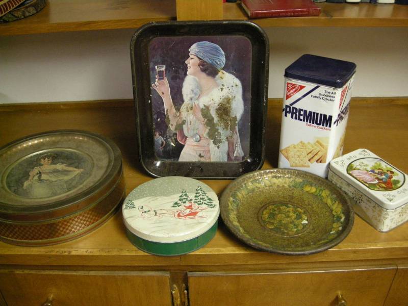 lot 116 image: Old Coke Tray and Tins