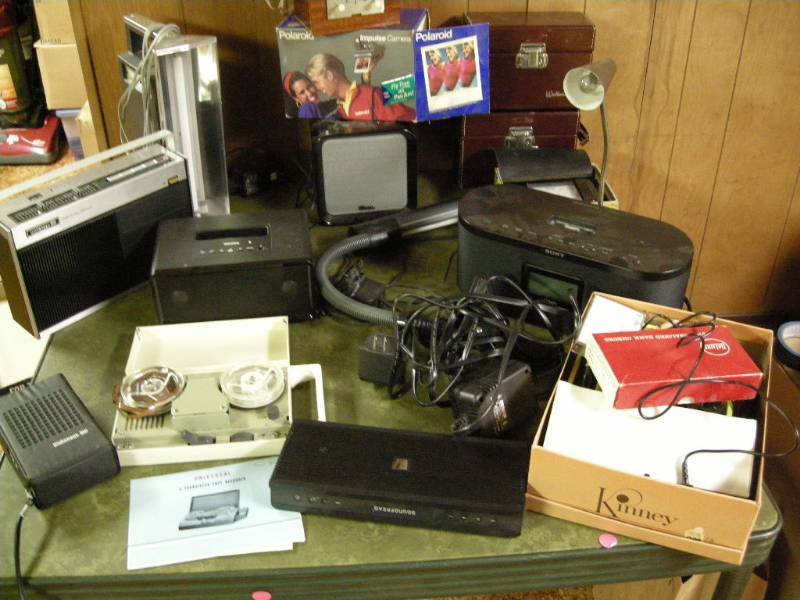 lot 118 image: Group Electronics and Vintage