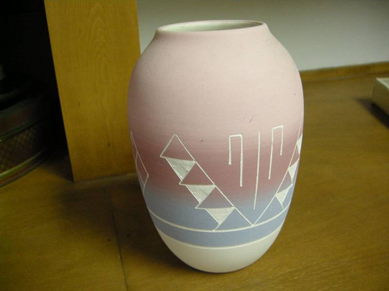 lot 126 image: Native American Vase